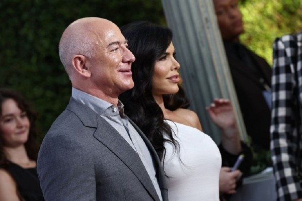 Si e kalojnë kohën e lirë njerëzit më të pasur në botë?