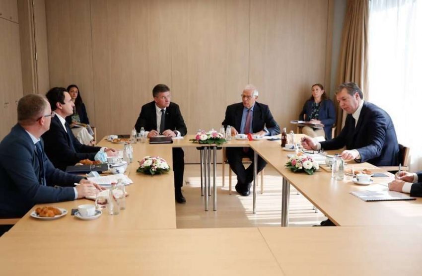 “Marrëveshja finale Kosovë-Serbi s’ka pse ta ketë njohjen formale”