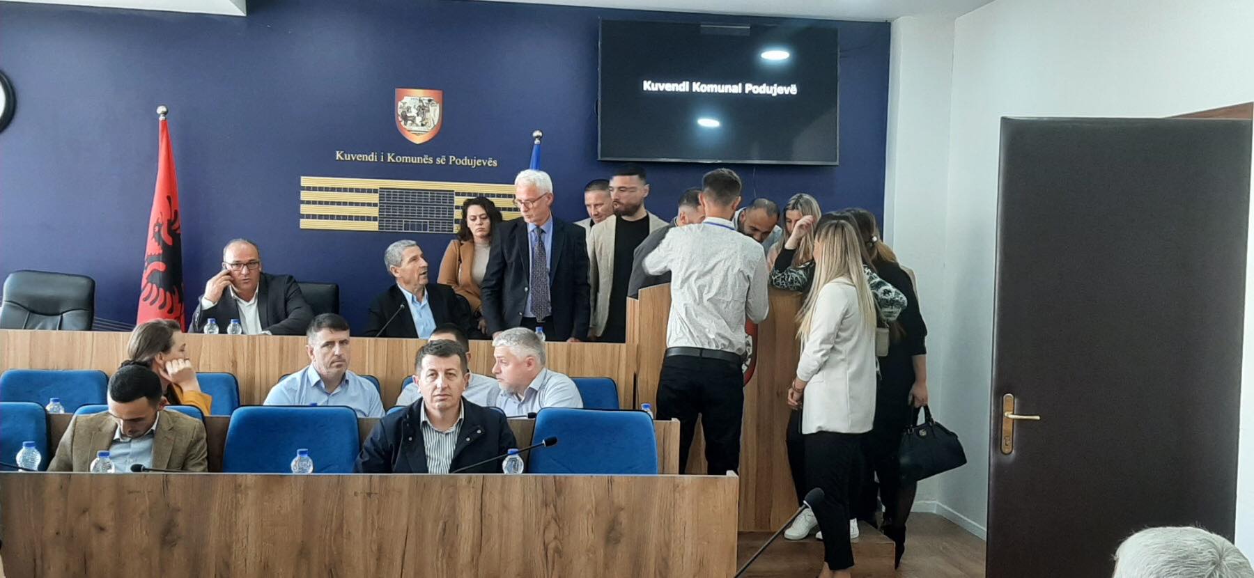 Për çfarë u pengua vazhdimi i seancës në Kuvendin e Komunës së Podujevës