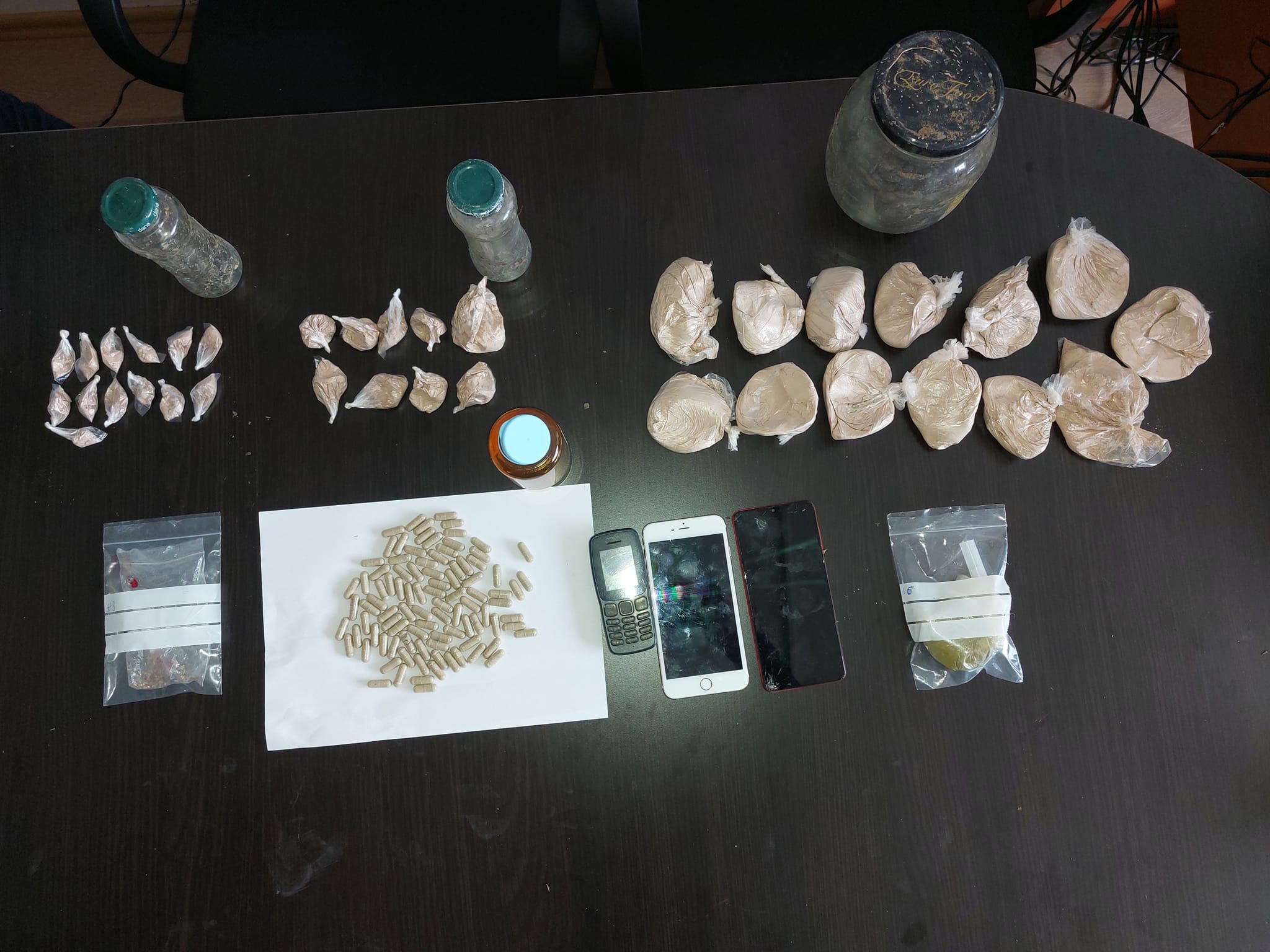 Prizren, arrestohen dy persona, konfiskohen rreth 800 gram heroinë