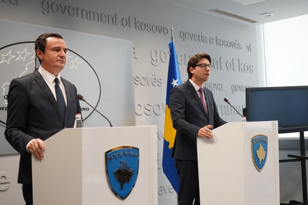 Sindikata dhe bizneset ia kujtojnë Muratit: Edhe në shtet ka paga 180 -190 euro