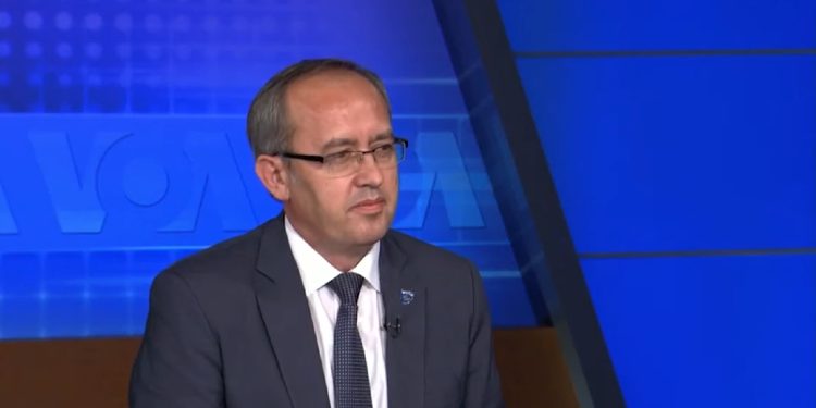 Avdullah Hoti uron 28 Nëntorin me pak fjalë