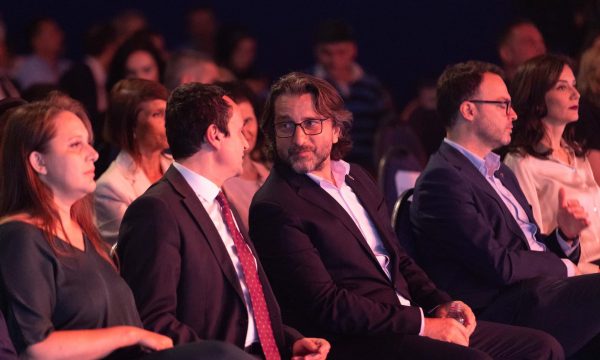 Përparim Rama alarmon se Kurti po synon t’ia marrë 38 milionë euro për t’i çuar në bankë