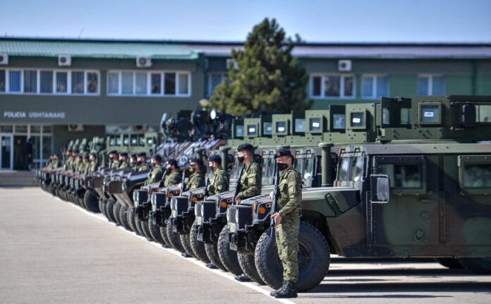 Ish-koloneli i shqetësuar me ikjen e pjesëtarëve të FSK-së: Ushtari duhet ta ketë pagë të dinjitetshme