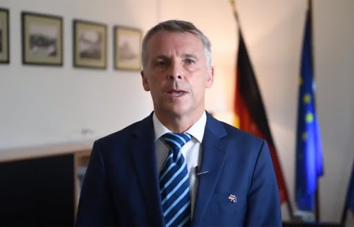 Rohde mirëpret vendimin për targat: Kemi nevojë për më shumë burrështetas e më pak rrezikues