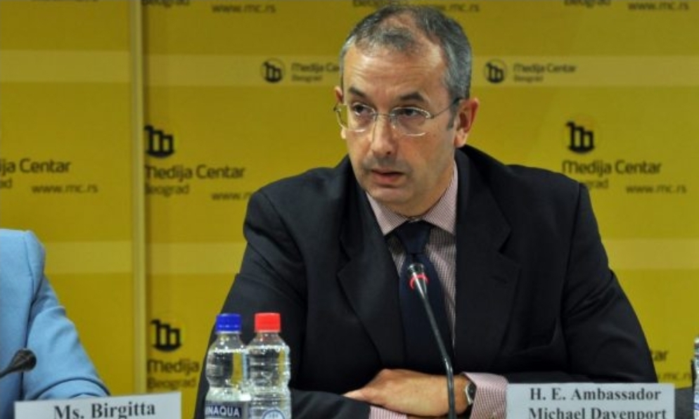 Shefi i OSBE-së në Kosovë reagon për largimin e serbëve nga institucionet