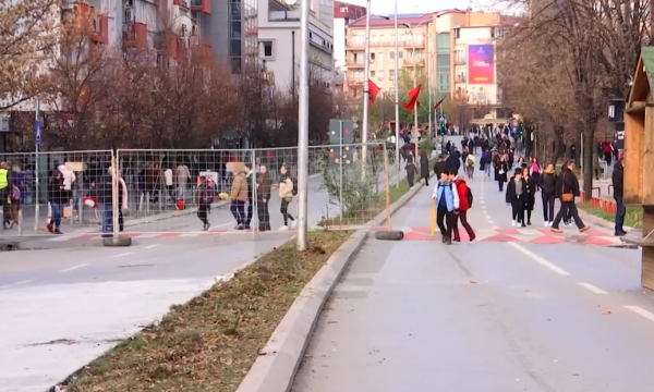 Mbyllja e rrugës ‘Xhorxh Bush’ pakëson stacionet, ankohen qytetarët