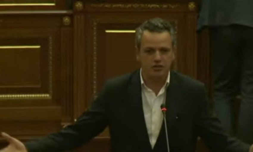 Gashi drejtur Kurtit: Amerika Amerika tap n’karrigë të kryeministrit i harroj krejt