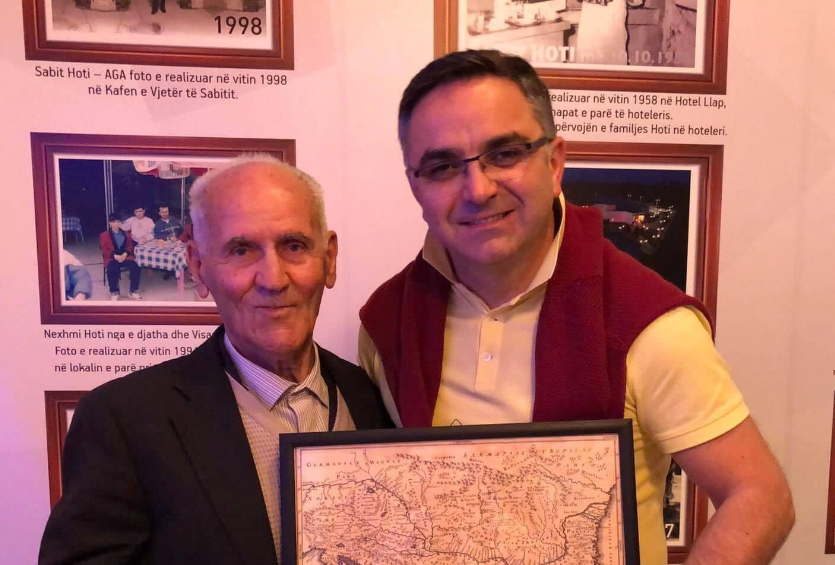 Besnik Tahiri: I pikëlluar me lajmin e vdekjes së mësuesit tim të parë Muhamet Fusha