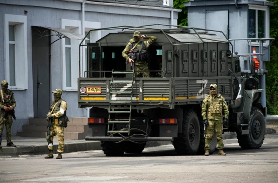 Rusia vendos të tërheqë trupat nga qyteti Kherson i Ukrainës