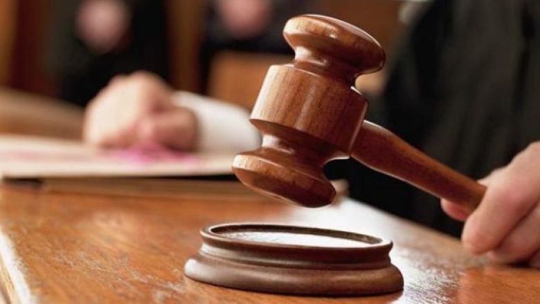 Asamblisti serb dënohet me 700 euro gjobë, nuk i deklaroi 13 toka në pronësi të tij