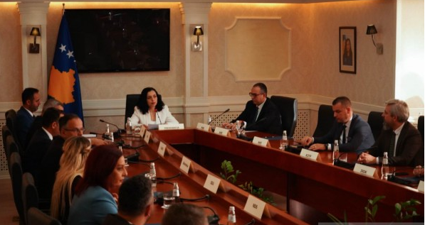 Zgjedhjet në veri – Osmani nis takimin me partitë, ja kush po merr pjesë