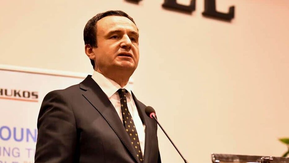 Kurti: NATO-n e kemi brenda, s’jemi të frikësuar nga bazat e Serbisë afër kufirit të Kosovës