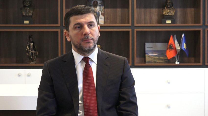 Memli Krasniqi uron 28 nëntorin me një postim të veçantë