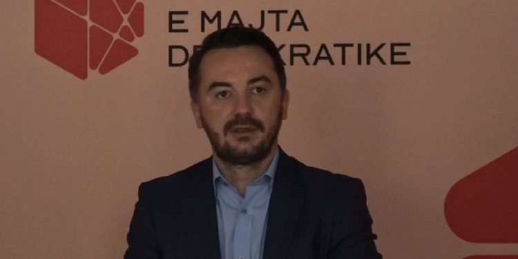 Molliqaj: Qeveria Kurti po harron se Kosova ka memorie për ngjarjet