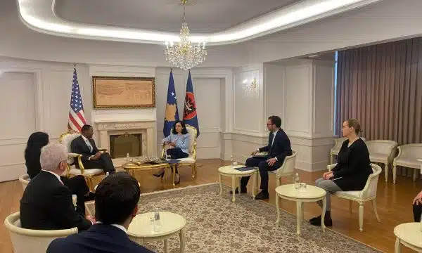 Osmani pret në takim kongresmenin amerikan