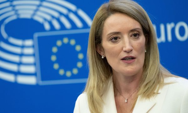 Presidentja e PE-së: Është për të ardhur keq që Kosova trajtohet ndryshe për vizat