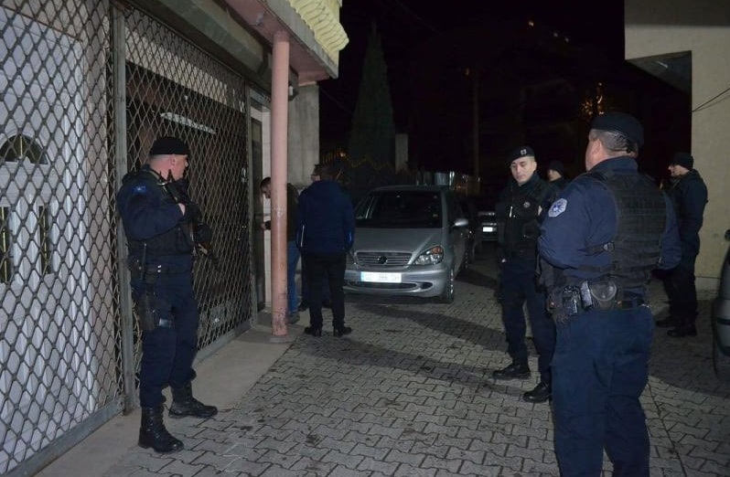 E vrau tezakun, dënohet me 20 vite burg gjakovari