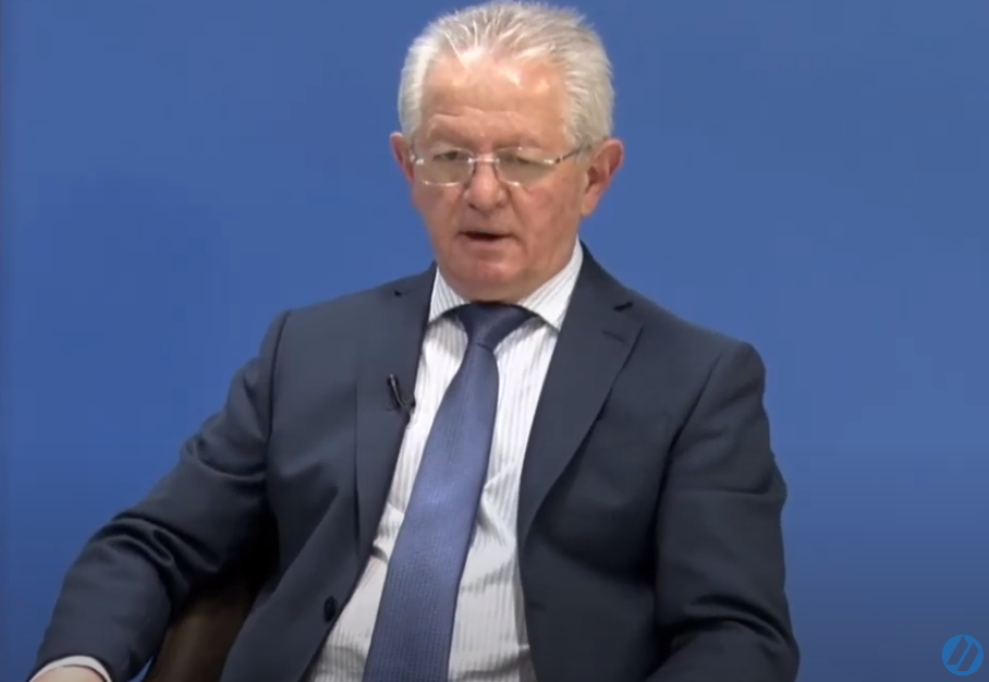 Hyseni: LDK-ja po rrëshqet drejt një partie komuniste, Abdixhiku s`mund të më largojë nga partia