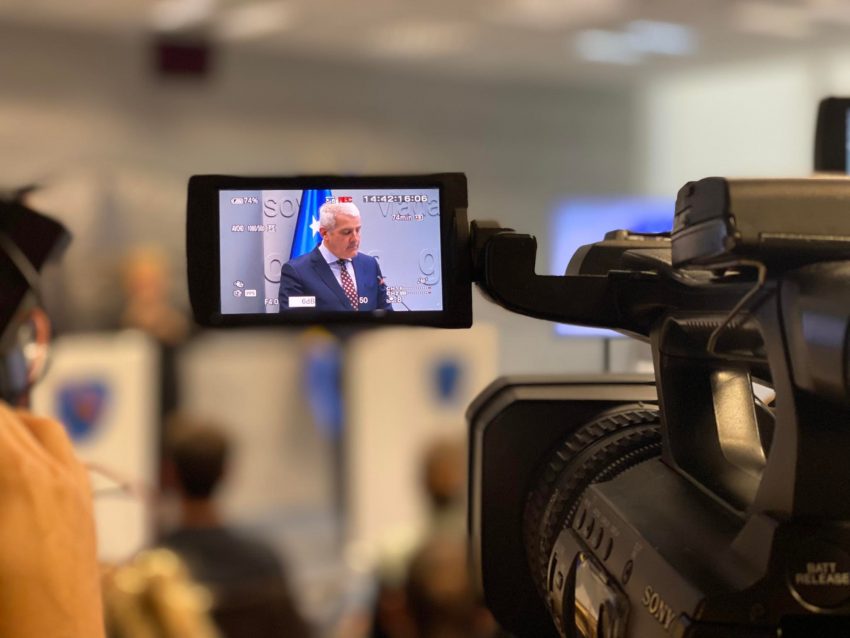 Sveçla: Aksionet në veri s’janë kundër serbëve, situata e sigurisë është stabile