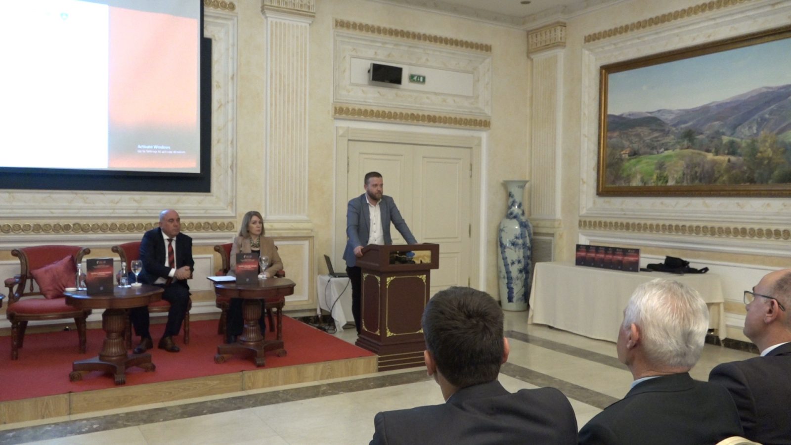 Akademikë e profesorë e konsiderojnë goditje për UÇK-në dënimin nga Specialja të Sali Mustafës