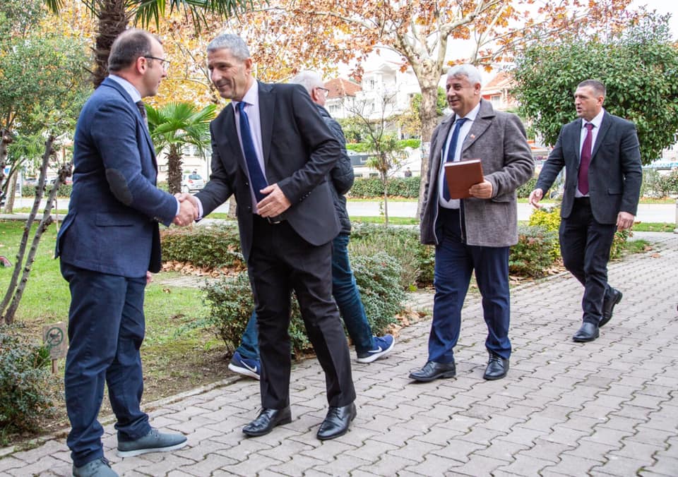 Kuvendi komunal i Podujevës vazhdon vizitën studimore në Komunën e Ulqinit