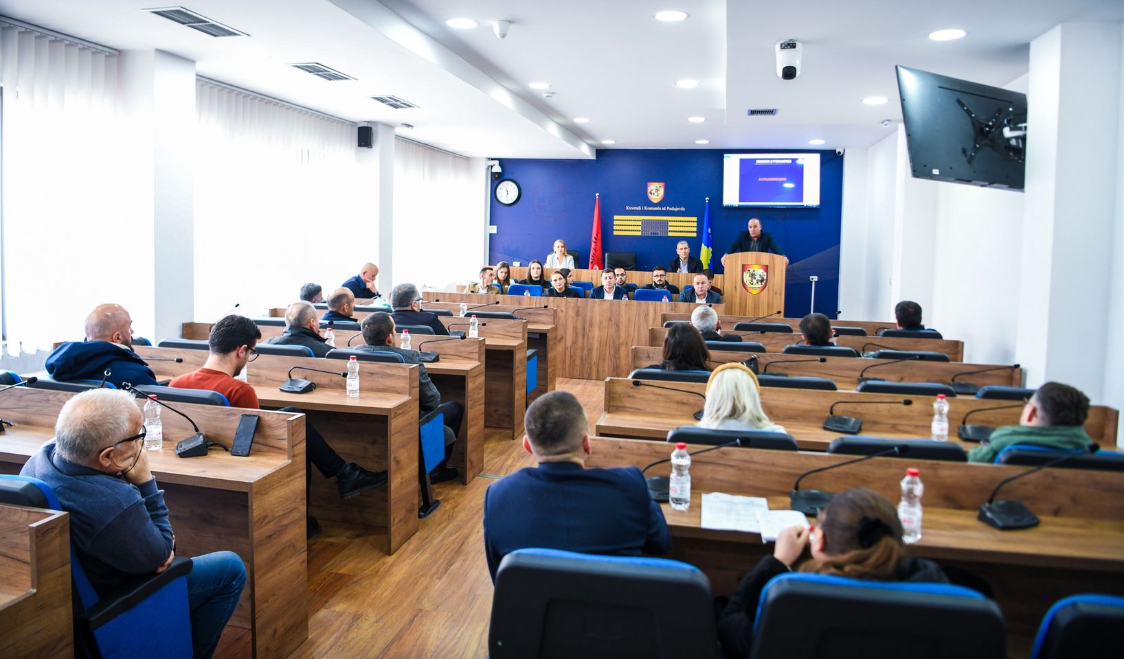 Komuna e Podujevës takim me qytetarë, Jashari: Sot me shumë kishte zyrtar komune se qytetar, A thua pse?