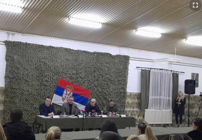 ‘Vendimi final’ – Bisedimet për heqjen e barrikadave vazhdojnë me dyer të mbyllura