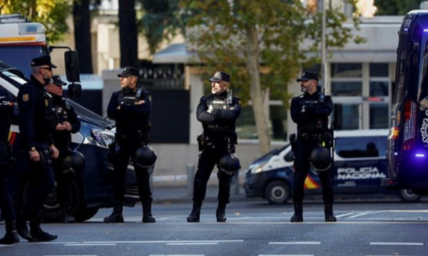 Panik në ambasadat ukrainase në Danimarkë dhe Rumani, gjenden sërish “pako të përgjakshme”