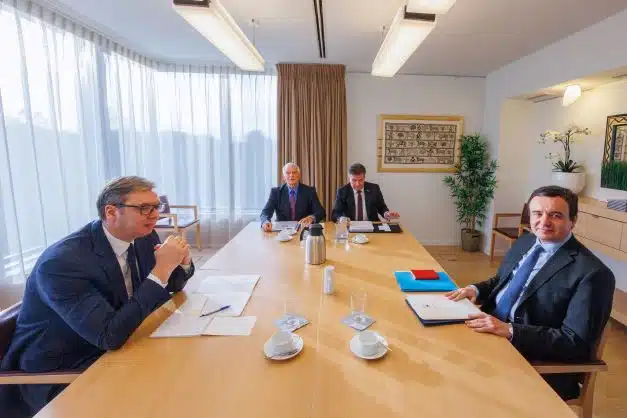 Borell: Kemi dorëzuar në Kosovë e Serbi “propozimin e fundit”