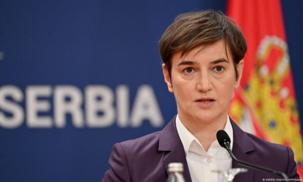 Gjermanët frustrojnë Serbinë| Bërnabiq e quan von Cramonin “eksperte për gjithçka”