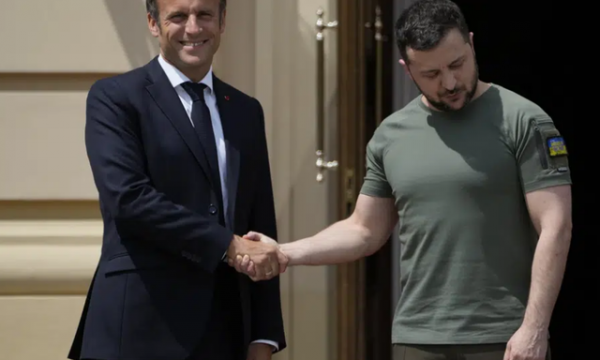 Macron krijon një ‘shtysë’ të re diplomatike për Ukrainën