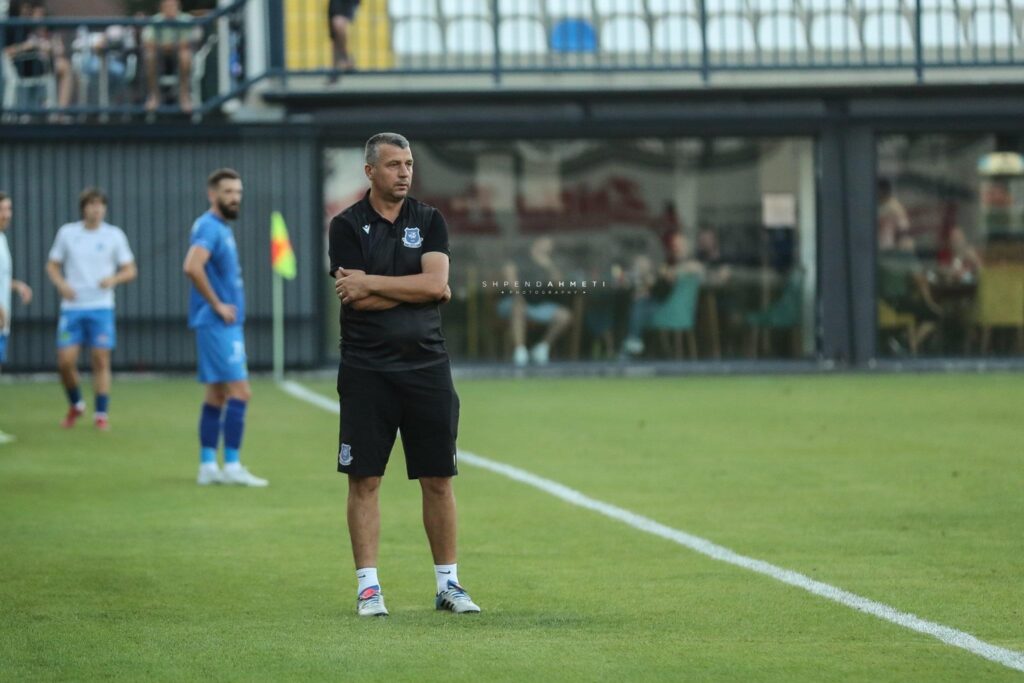 E bujshme: Tahir Batatina largon dy ndihmësit e tij