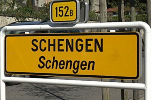 Kroacia pranohet në zonën Schengen