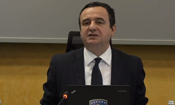 Kurti paralajmëron burrat që abuzojnë me gratë e tyre