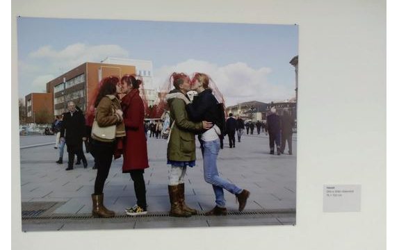 Fotografia që ‘hallakati’ Kosovën shitet mijëra euro