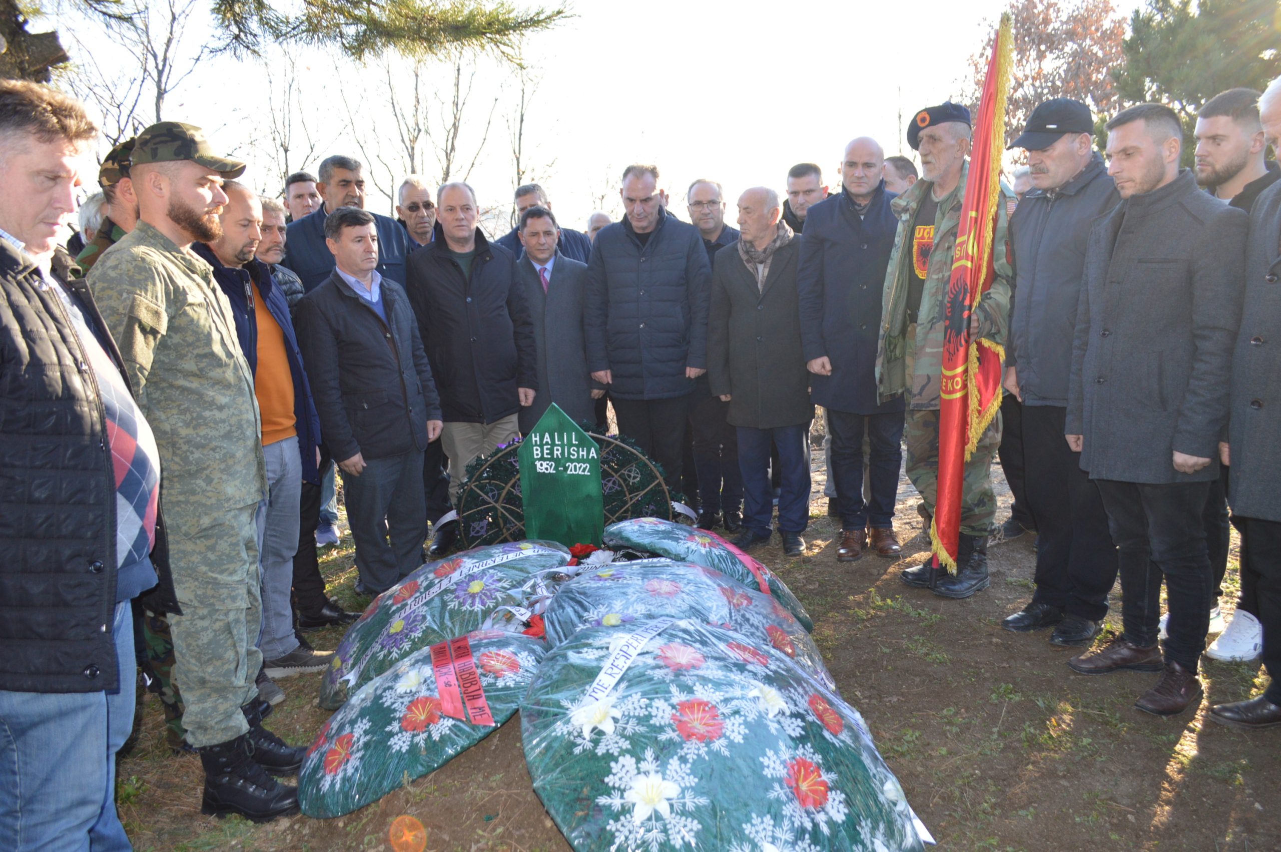 Me nderime të larta u varros Halil Berisha – Plaku