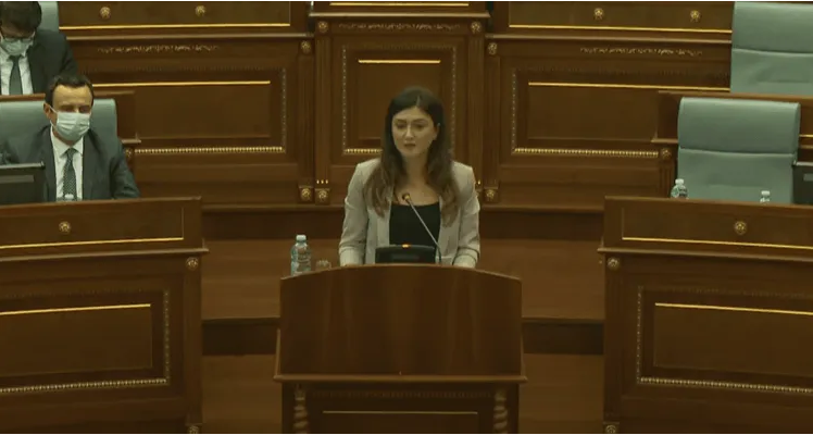 Deputetja e PDK-së: Osmani notere e Kurtit, i urren luftëtarët e UÇK-së