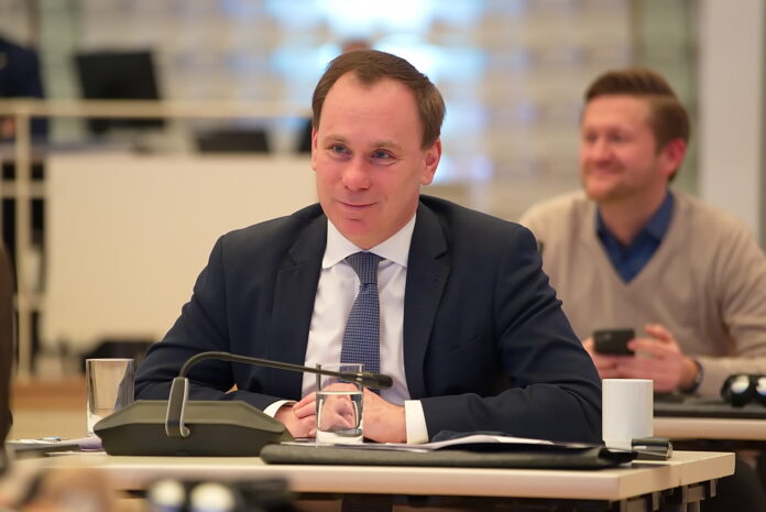 Anëtarësimi i përshpejtuar i Kosovës në BE është urgjente, thotë deputeti gjerman