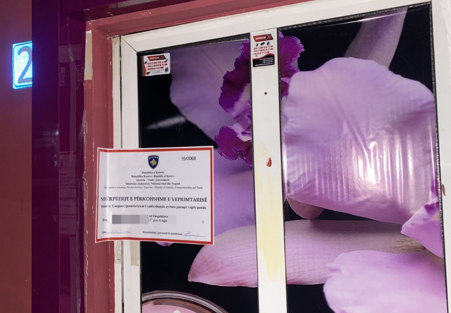 Mbyllen 44 sallone të masazheve në mbarë vendin