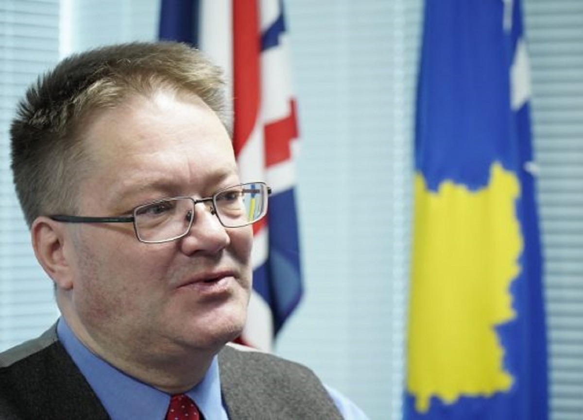 Abbott: Policia, KFOR dhe EULEX ta kryejnë punën e tyre në veri pa u shqetësuar për prioritetet politike