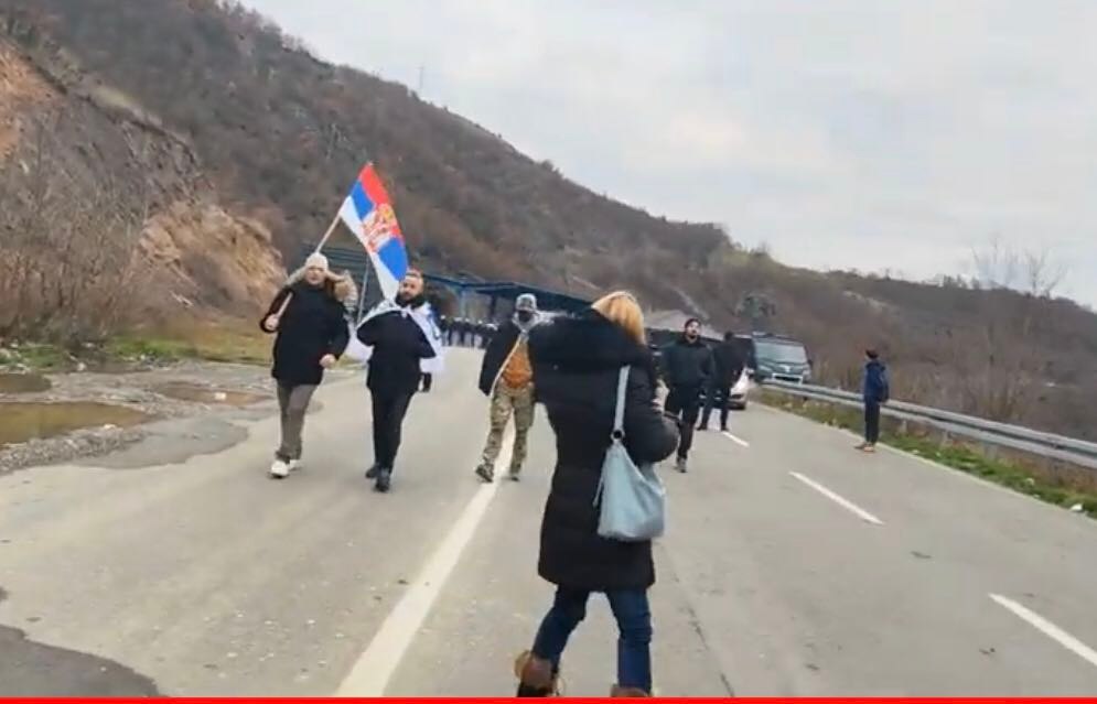 Përfundon protesta e rreth 100 serbëve ekstremistë në Jarinje