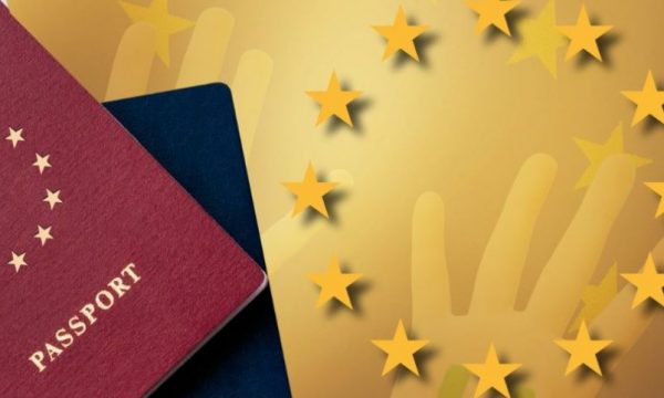 Komisioni Evropian ultimatum Shqipërisë: Pasaportat e arta ose rikthimin e vizave
