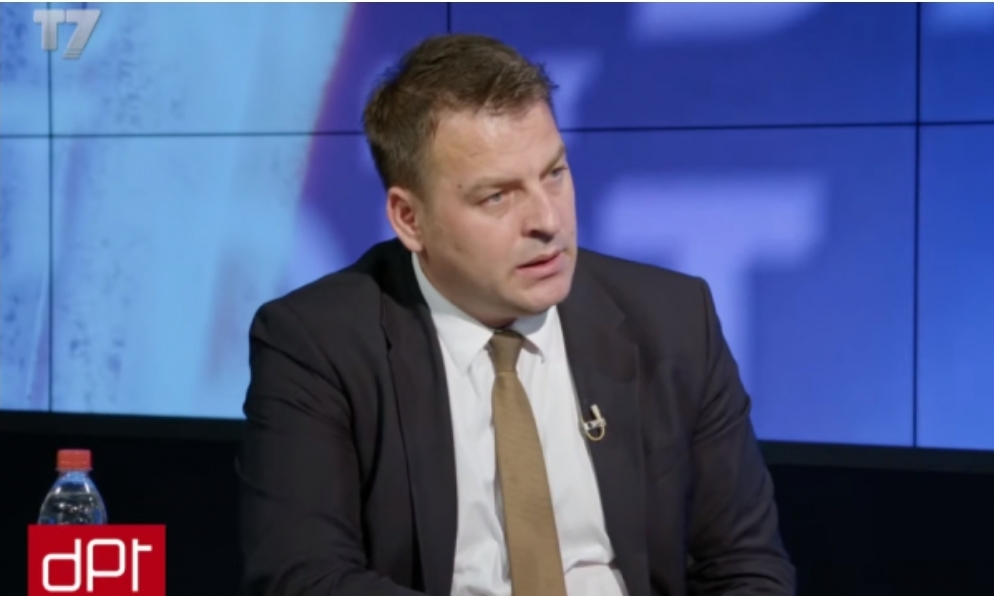 Muja thotë se duhet të përgatitemi për më të keqen: Serbia është shtet autoritar