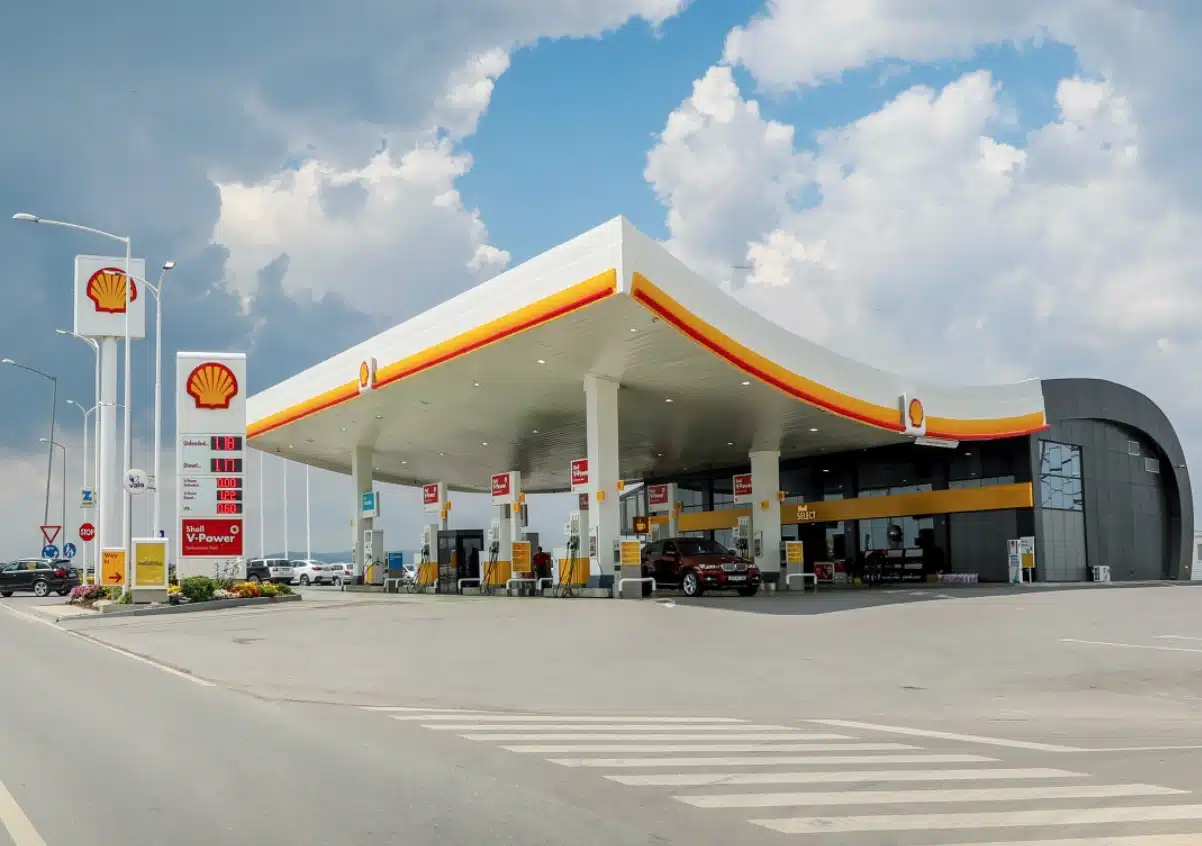 Hajnat tentojnë ta grabisin pompën e derivateve “Shell” në Prishtinë, punëtorët arrijnë t’i ndalin dhe njoftojnë Policinë