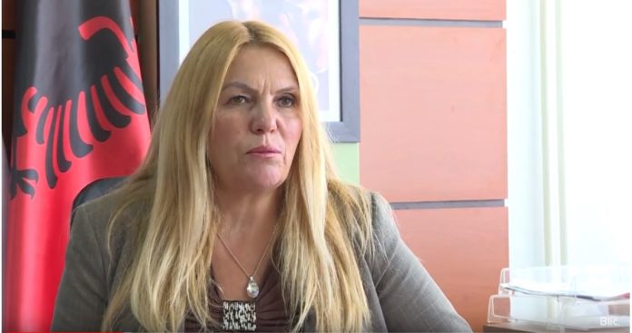 Kadrijaj-Kurtit: Tregoju qytetarëve çka përmban marrëveshja e fshehtë me Vuçiqin për heqjen e barrikadave?