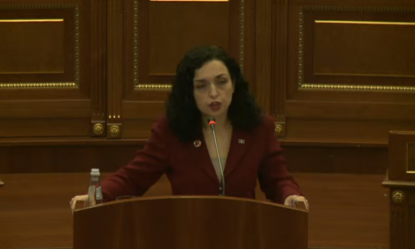 Osmani i paralajmëron bandat kriminale në veri dhe i përgjigjet Vuçiqit për ushtrinë: Nuk heqim dorë