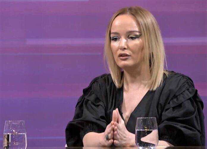 Adriana Matoshi: Bojkotoni prodhimet serbe, bëjeni ligj në kokën tuaj