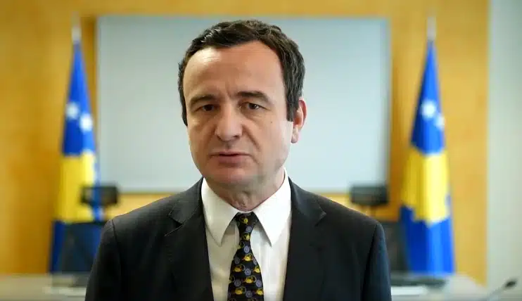 Kurti: Po shteron koha që ia kemi dhënë KFOR-it për heqjen e barrikadave