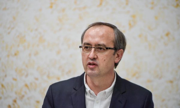 Hoti për Qeverinë: As nuk i shpenzojnë mjetet për projekte kapitale, e as nuk iu lënë qytetarëve që t’i shpenzojnë